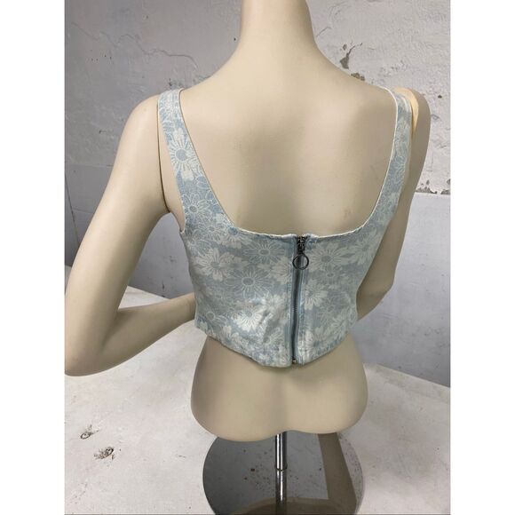 ALTAR’D STATE • Light Blue/White Floral Denim Jean Full Zip Back Sleeveless Crop - Picture 11 of 12